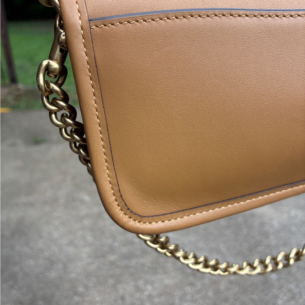 Coach Dinky 1974 - Honey Brown | Tan Leather Shoulder Bag with Gold Hardware - Picture 5 of 10